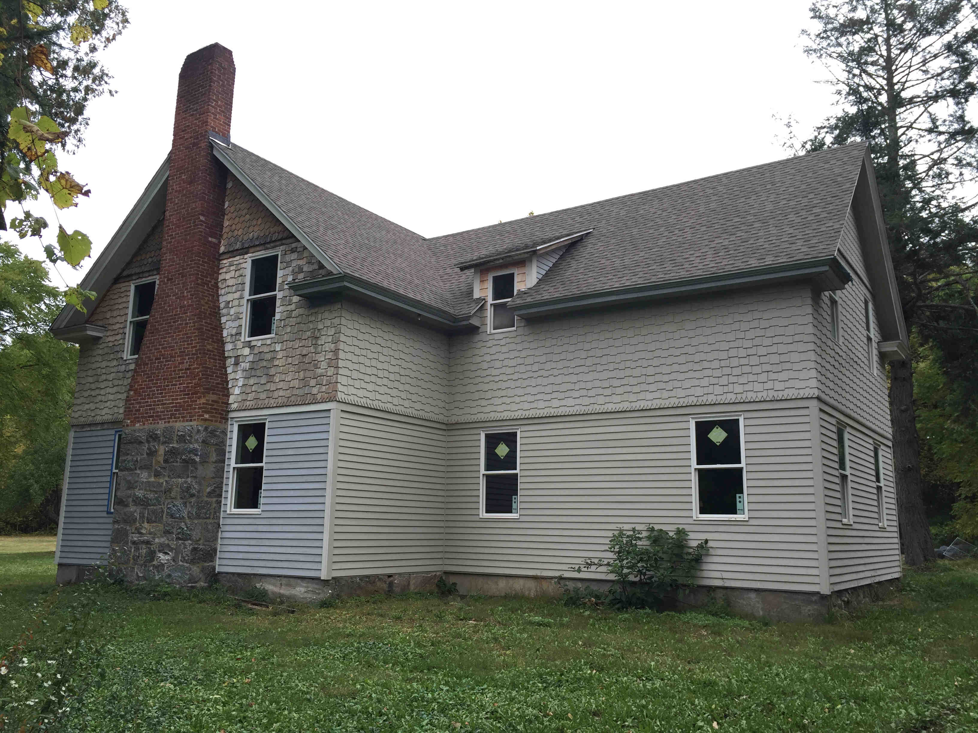 Building photograph for 52 WHITE HOLLOW ROAD